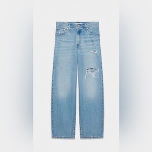 Aritzia Levis Women’s Light Blue Baggy Dad Jeans